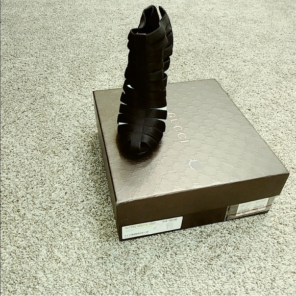 Black Gucci heels - Picture 2 of 2